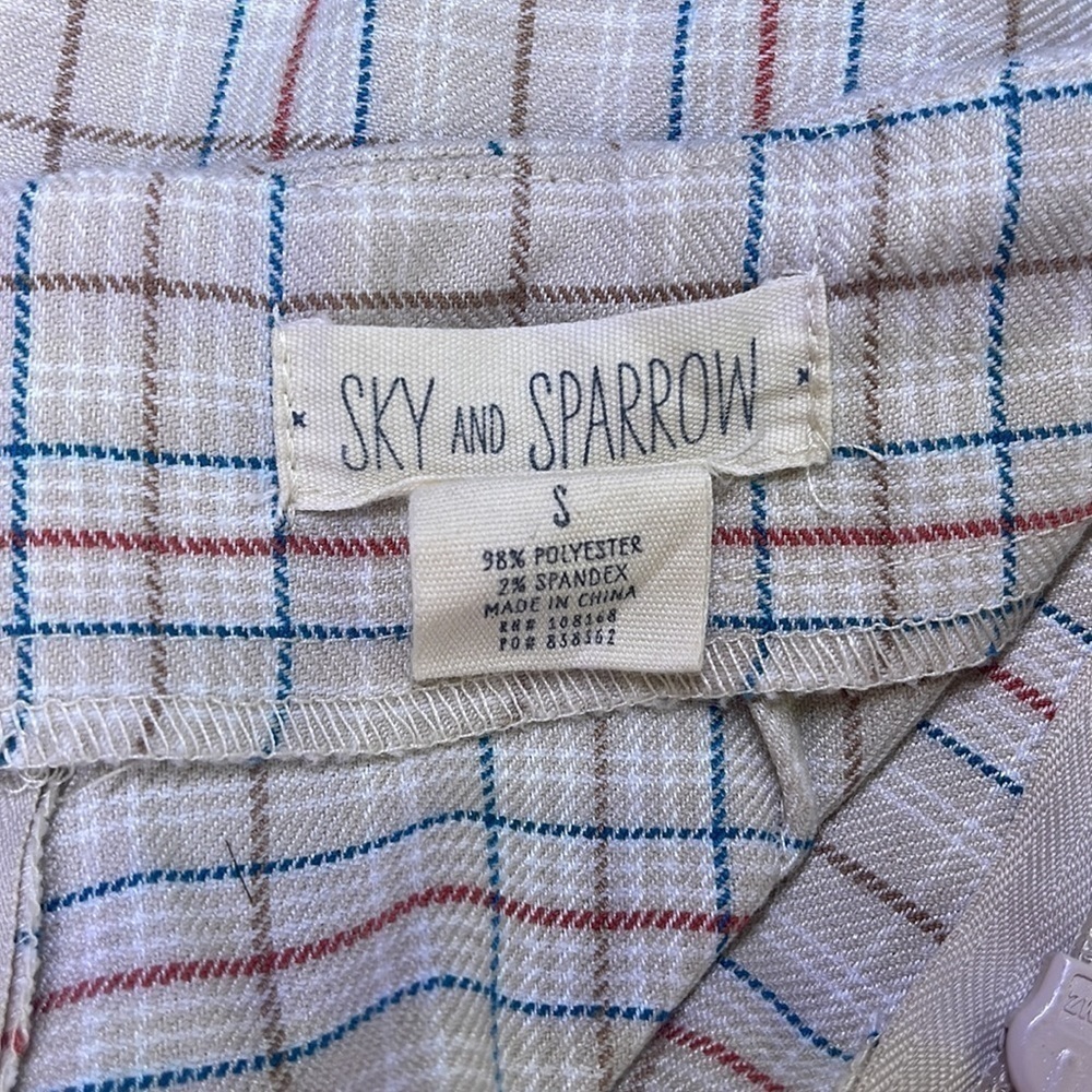 Sky and Sparrow Cream Plaid Mini Skirt Size Small - Picture 7 of 7